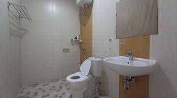 Gambar 3 Rumah 2 Lantai Bagus Semi Furnished SHM di Menaggio Village, 