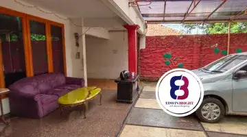 garasi/carport rumah di veteran pesanggrahan jakarta