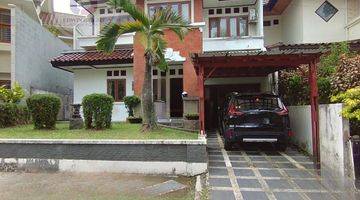 tampak depan rumah di kompleks bali view