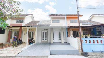 Gambar 1 Rumah SHM Hadap Utara Semi Furnished 5 Mnt ke Paradise Walk Serpong J22857