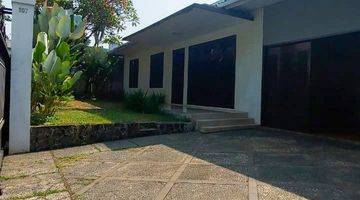 tampak depan dijual cepat rumah dengan lokasi