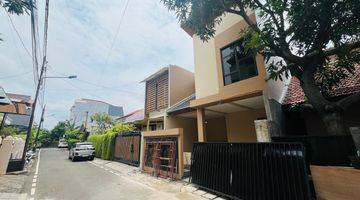 Gambar 2 Jual Rumah Modern Tropis Dalam Komplek Perhubungan Rawamangun