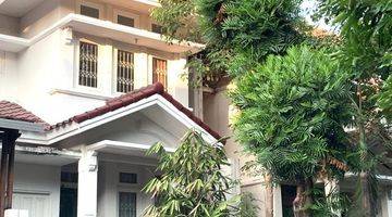 Gambar 1 Dijual Rumah 2lt di Perum Graha Family Surabaya