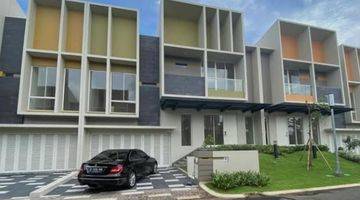 Gambar 1 Rumah Mewah 3 Lantai (Mezzanine) 9 x 17 Mozart  Gading Serpong