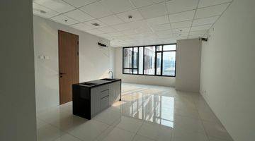 Gambar 1 Ruang Kantor Headquarters Apartment Asia Afrika