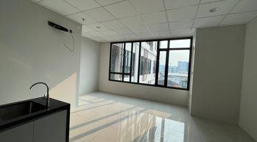 Gambar 2 Ruang Kantor Headquarters Apartment Asia Afrika