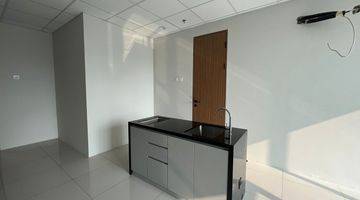 Gambar 3 Ruang Kantor Headquarters Apartment Asia Afrika