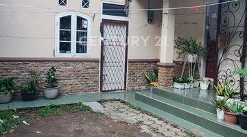 Gambar 2 Dijual 2 Bangunan Rumah Dengan Luas Tanah Besar Dipinggir Jalan 