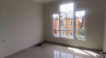 Gambar 1 Rumah 2lt Dijual Area Gading Serpong Omaha