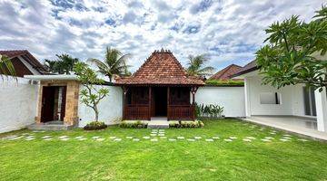 Gambar 4 For rent 3 bedrooms pool villa With Big garden In Central seminyak