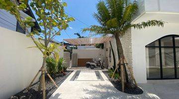 Gambar 4 For Rent (leasehold) Brand New 3 Bedrooms Summer Huis Villa