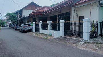 Gambar 1 Dijual Murah 4 Bedroom Rumah di Tebet