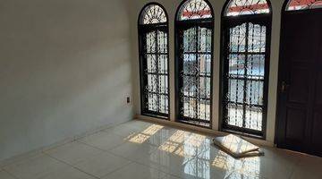 Gambar 5 Dijual Cepat 5 Bedroom Rumah di Tebet