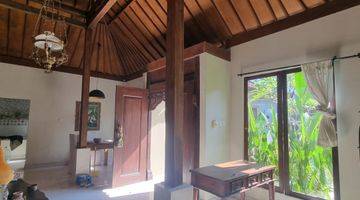 Gambar 2 A beautiful Joglo House with spasios living room in the heart of Ubud . Furnished