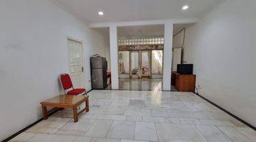 Gambar 5 Dijual Cepat Rumah 2 Lt Semi Furnished Lokasi Strategis