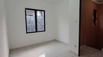 Gambar 4 Dijual Rumah Siap Huni 2 Lantai Minimalis Modern Semi Furnished 