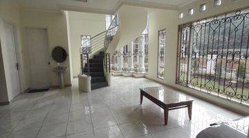 Gambar 1 Dijual Rumah Besar 2 Lantai di Kelapa Gading SHM Bagus & Terawat