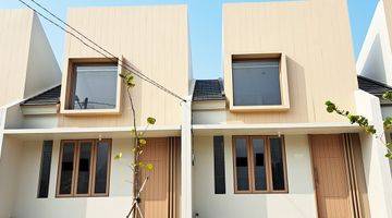 tampak depan dijual rumah baru di springhill