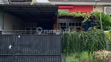 tampak depan dijual murah rumah di cluster