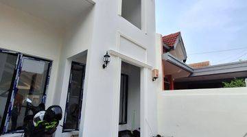 Gambar 1 Dijual Cepat Rumah Modern Minimalis di Bsd Griya Loka