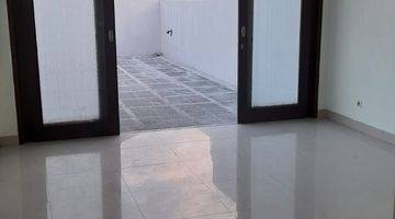 Gambar 5 Di jual rumah 3 lantai di Renon Denpasar 