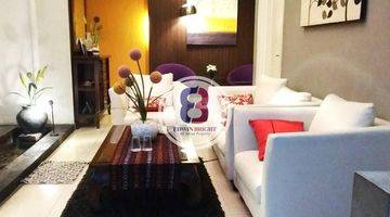 ruang keluarga rumah cantik nyaman furnish siap