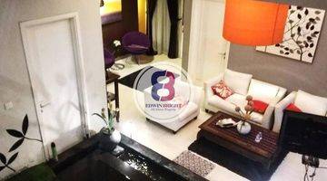 ruang tamu rumah cantik nyaman furnish siap