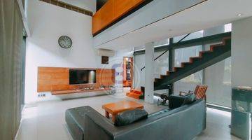 ruang keluarga rumah furnish dalam cluster modern