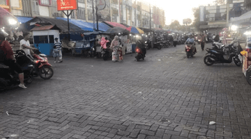 Gambar 4 Ruko di Jalan Taman Cibodas Belakang Tip Top Cimone Tangerang