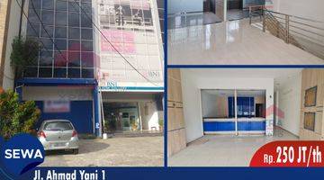 tampak depan ruko tepi jalan ayani dekat