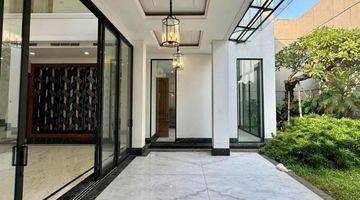 Gambar 2 Rumah Modern 3,5 Lantai di Pondok Indah, Lt 808m², Hanya 70M 