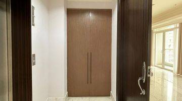 Gambar 2 Apartement Botanica 2 BR Bagus High Floor Best View Semi Furnish