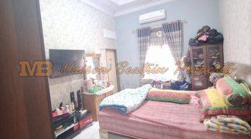 Gambar 5 Dijual Rumah Luas Furnished di Medan Johor Lokasi strategis