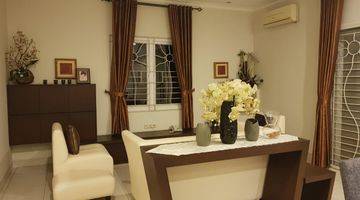 Gambar 2 Di Rumah Baru Kota Wisata Cibubur Siap Huni Fully Furnished Luas 220 SHM