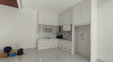 Gambar 5 Dijual 1 Unit Rumah 3 Lantai Beverly Green Hadap Timur Batam Center