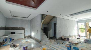 Gambar 2  Dijual , Rumah 2 Lantai Baru Semi Furnish Beverly Batam Centre