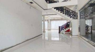 Gambar 2 Dijual Rumah Mewah The Central Boulevard Sukajadi Batam Centre Ada Kolam Renang Pribadi.. 