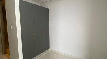 Gambar 5  Apartemen Taman Anggrek Residences Studio Semi Furnished