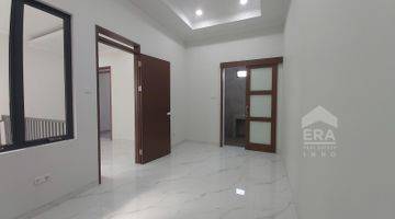 Gambar 5 Rumah dijual Singgasana Pradana, unit baru & bonus kitchen set