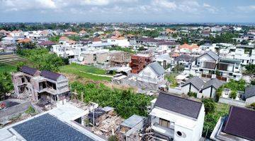 Gambar 2 dijual villa on progress di canggu tumbak bayuh view sawah