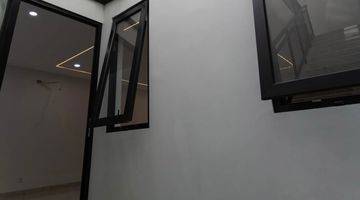 Gambar 4 Dijual Rumah Minimalis Modern 2 Lantai Balkon Alam Sutera Tangerang