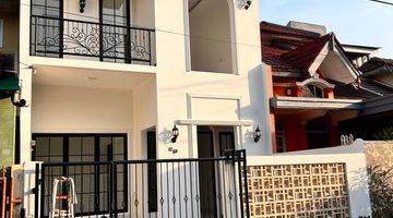 Gambar 1 Rumah Modern Minimalis 2 Lantai Griya Loka Bsd Sektor 1.6 Tangerang Selatan