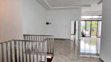 Gambar 3 Rumah Modern 2 Lantai Lokasi Asri Kencana Loka Bsd Tangerang Selatan