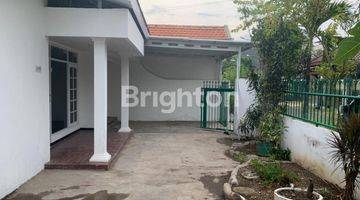 Gambar 4 RUMAH HOOK ROW JALAN LEBAR AREA BENDUL MERISI SURABAYA