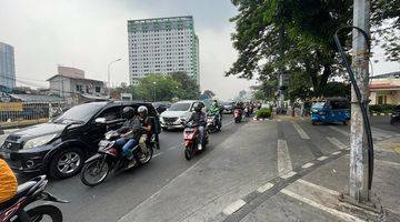 Gambar 2 Rumah Residensial Dan Usaha Pinggir Jalan Menteng, Jakpus