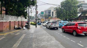 Gambar 5 Rumah Residensial Dan Usaha Pinggir Jalan Menteng, Jakpus