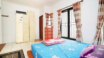 Gambar 3 Rumah Hook Cantik Semi Furnished dekat Pintu Tol di Depok Dibantu KPR J10745