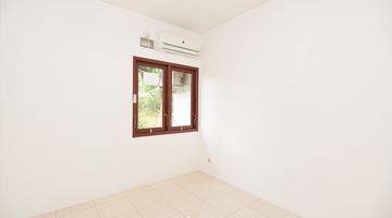 Gambar 2 Rumah 1 Lt Hadap Utara 5 Menit ke RS Brawijaya Depok Semi Furnished J21427