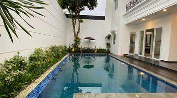 Gambar 3 Rumah Mewah  Classic Modern  Kawasan Premium Di Pondok Indah