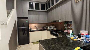 Gambar 2 Dijual Rumah Cantik 2.5 Lantai di Golf Island Pik Siap Huni